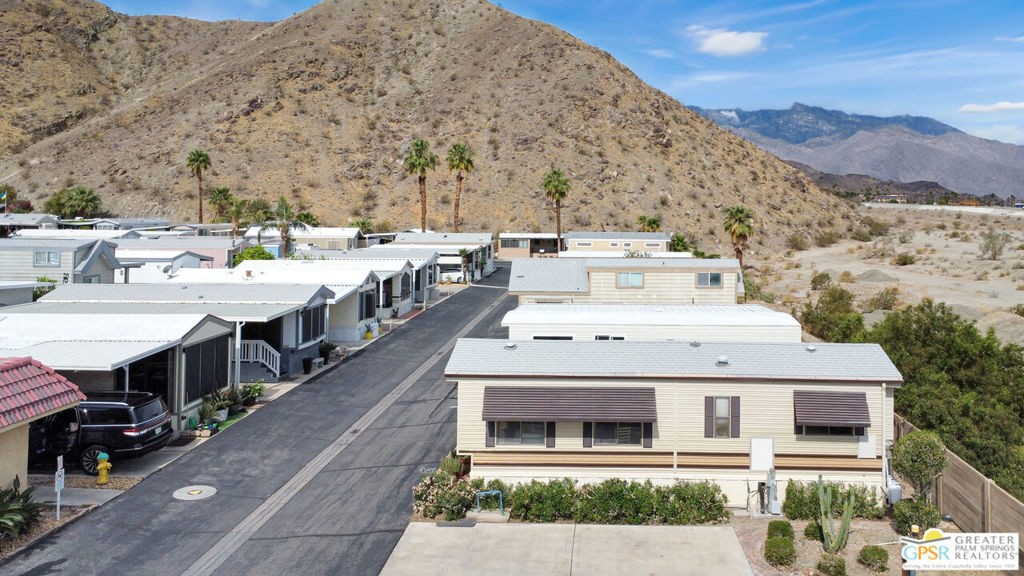 Sungate - Manufactured In Park