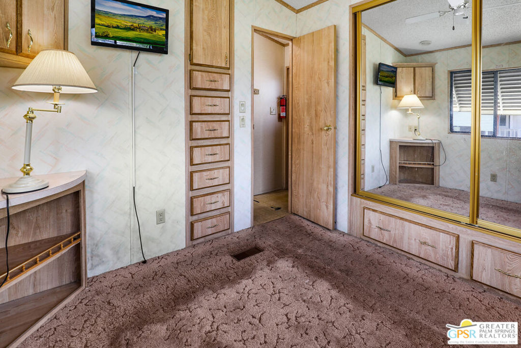 Sungate - Manufactured In Park