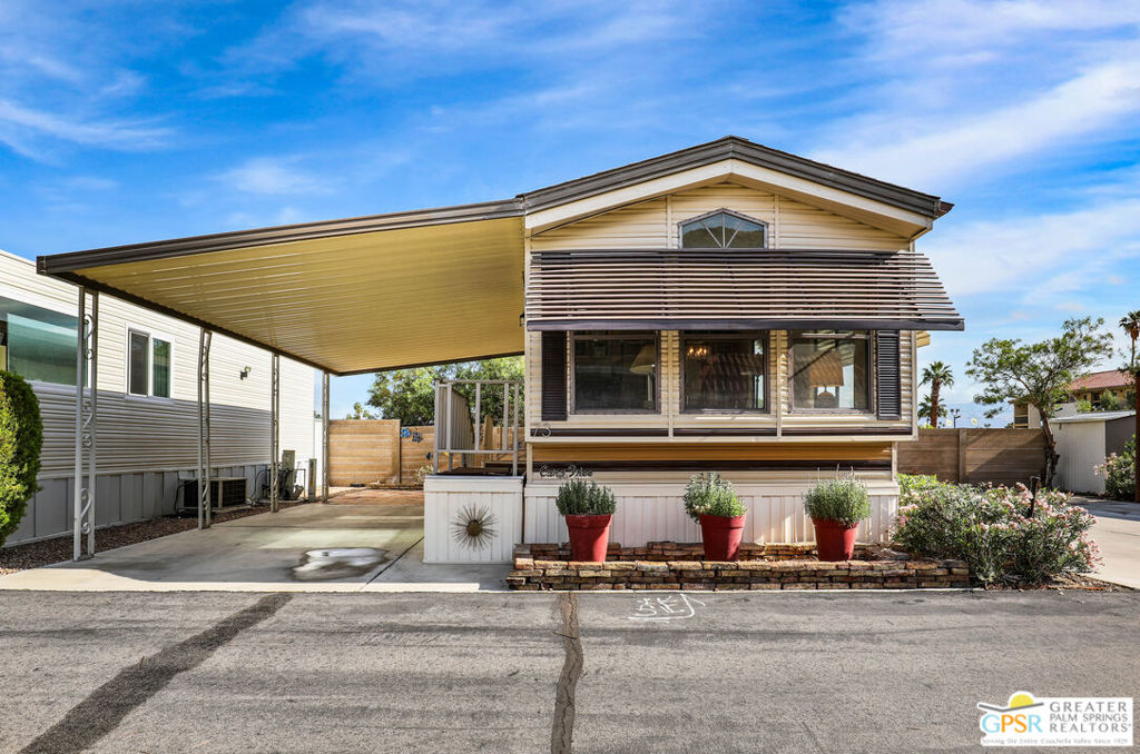 Sungate - Manufactured In Park