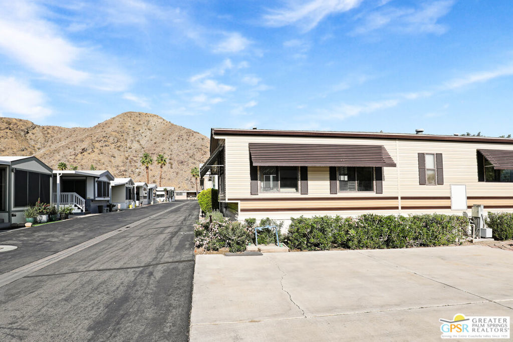 Sungate - Manufactured In Park