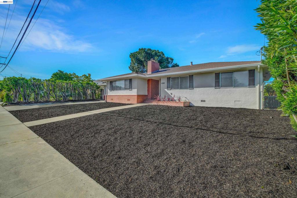 4284 4284 Hillview Dr