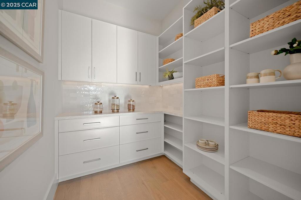 BURTON VALLEY - Residential