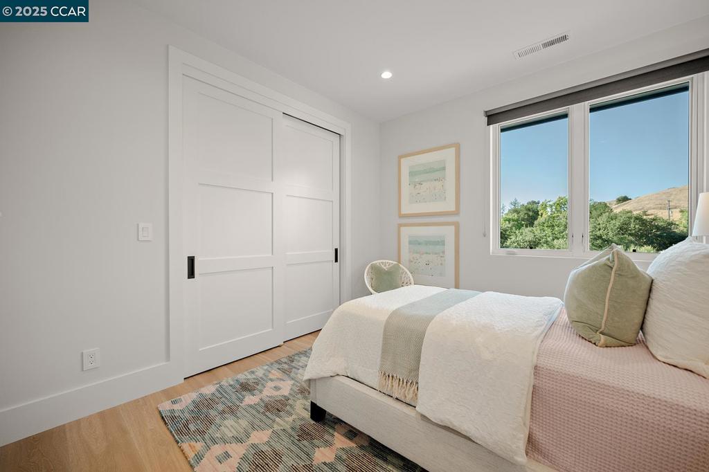 BURTON VALLEY - Residential