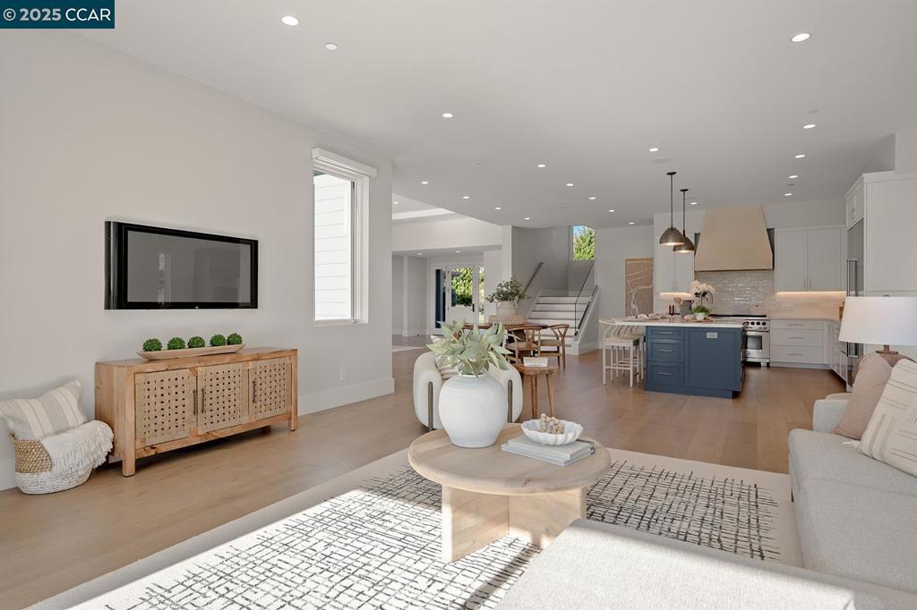 BURTON VALLEY - Residential