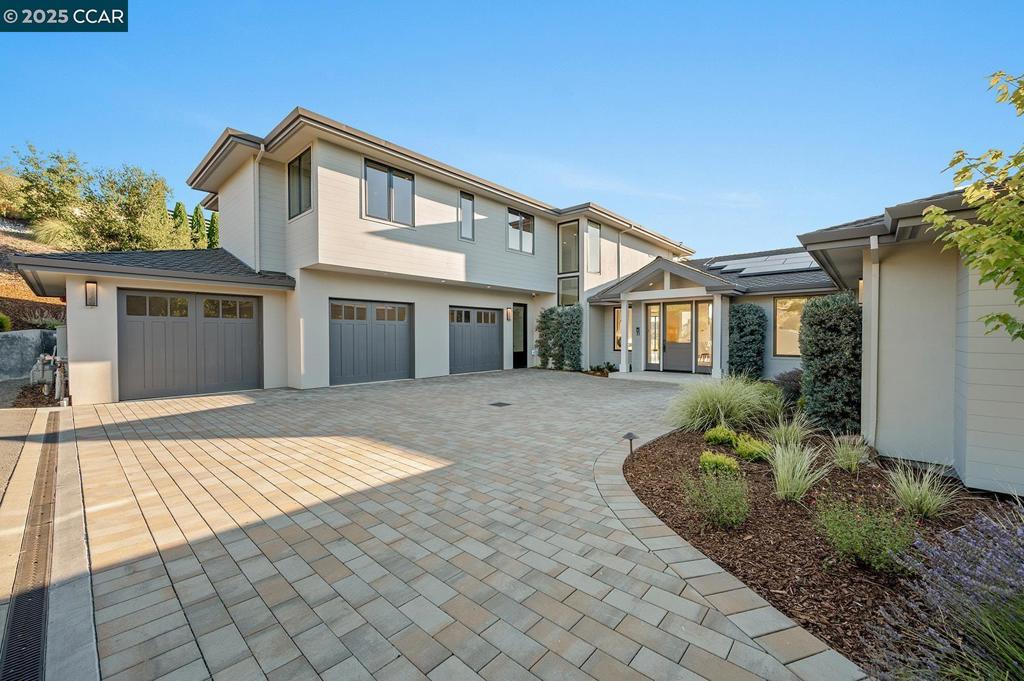 11 Lucas Ranch Ct