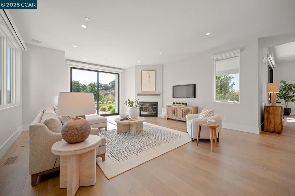 BURTON VALLEY - Residential