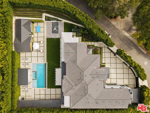 Tiny photo for 15321 Kingswood Lane, Sherman Oaks, CA 91403 (MLS # 26861983)