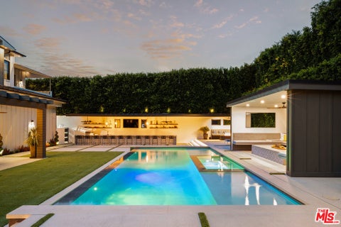 Tiny photo for 15321 Kingswood Lane, Sherman Oaks, CA 91403 (MLS # 26861983)