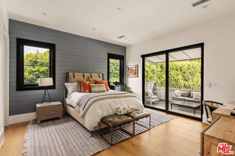 Tiny photo for 15321 Kingswood Lane, Sherman Oaks, CA 91403 (MLS # 26861983)