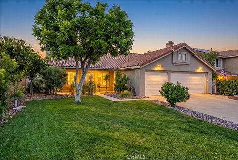 Photo of 32445 Stonewood Way, Lake Elsinore, CA 92530 (MLS # SW26068451)