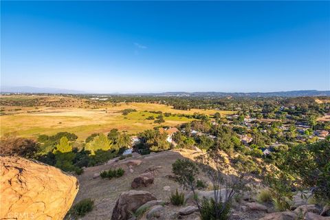 Photo of 8740 Azul Drive, West Hills, CA 91304 (MLS # SR26107861)