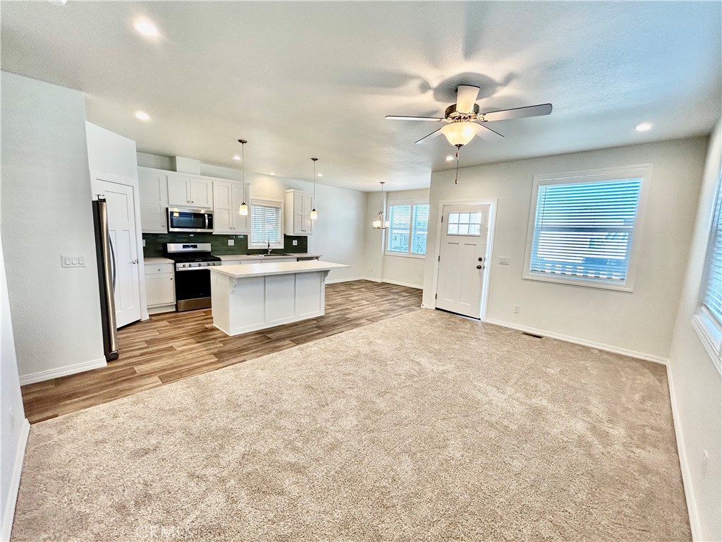 675 W Oakland Avenue F7