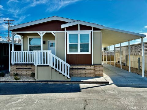 Photo of 675 W Oakland Avenue #F7, Hemet, CA 92543 (MLS # SW26049273)