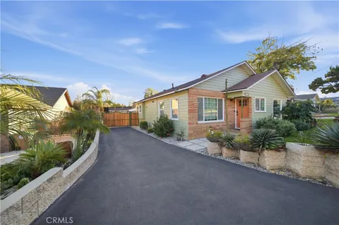 1298 W Baseline, Claremont, CA 91711 - MLS#: IG25281851