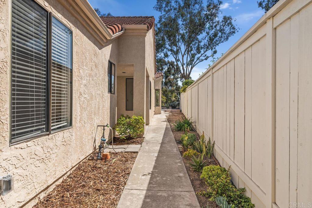 15187 Avenida Rorras