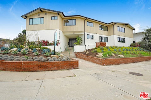 Photo of 16185 W Sunset Blvd BLVD #5, Pacific Palisades, CA 90272 (MLS # 26985815)