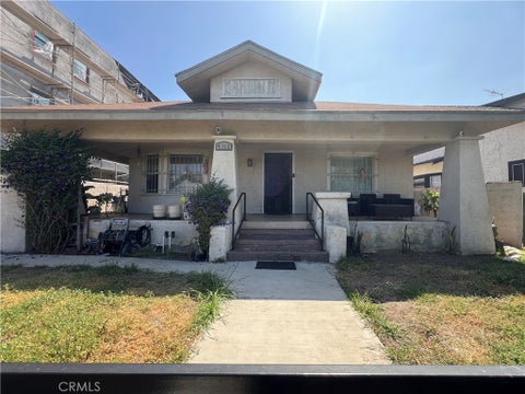 Photo of 4112 S Budlong Avenue, Los Angeles, CA 90037 (MLS # DW26176750)