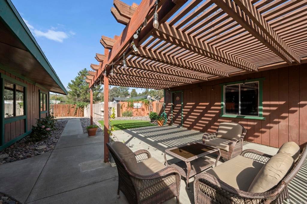 13314 LAKESHORE Drive