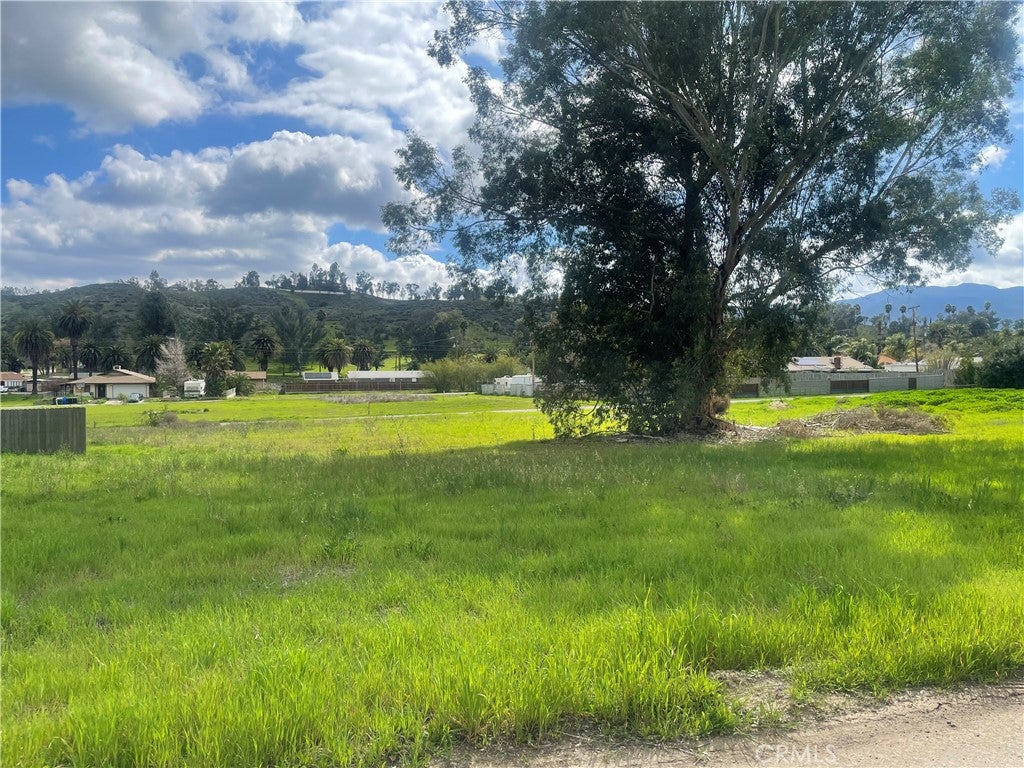 0 BROMLEY Avenue