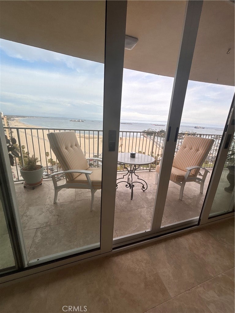 700 E Ocean 2205