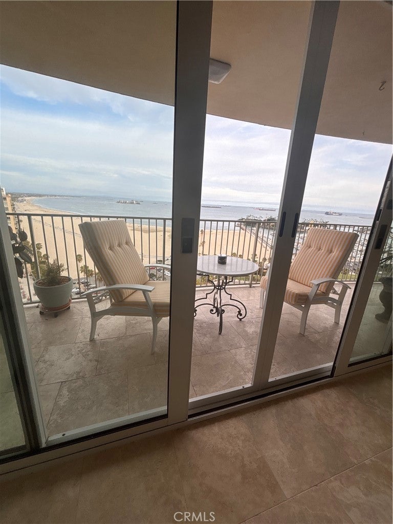 700 E Ocean 2205