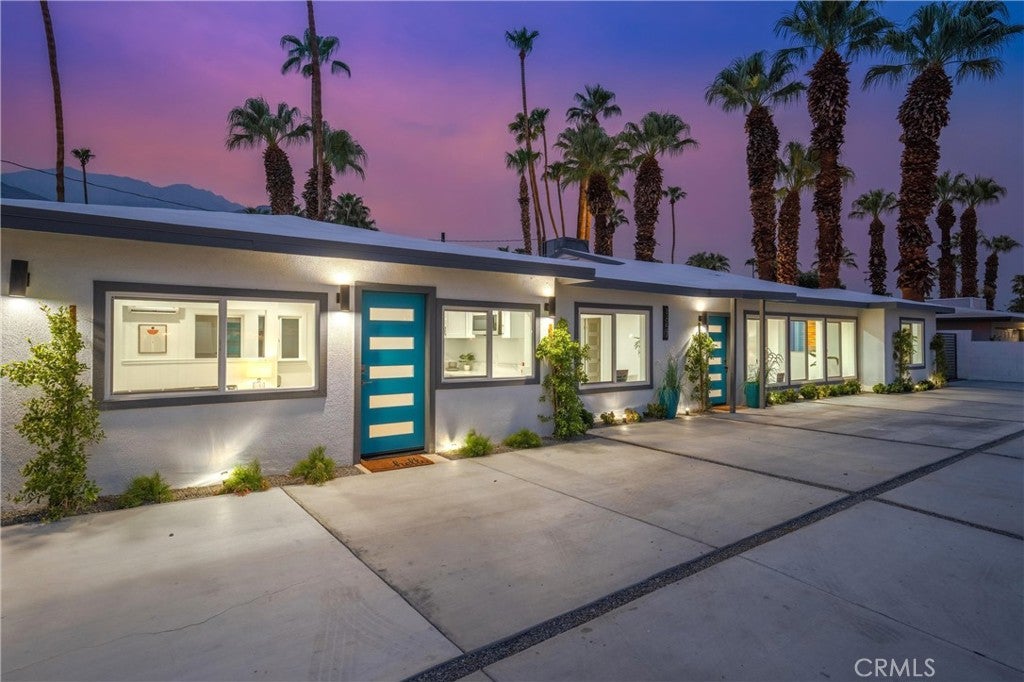 1657 S Sunrise