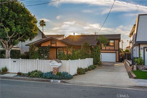 Photo of 3209 Clay St, Newport Beach, CA 92663 (MLS # NP26012761)