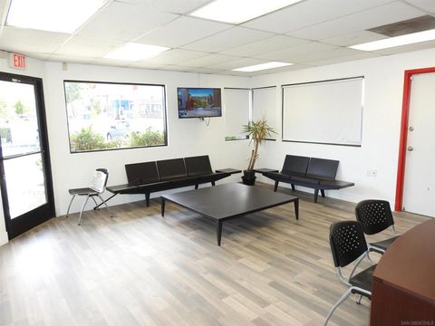 10503 Mission Gorge Rd Santee CA 92071