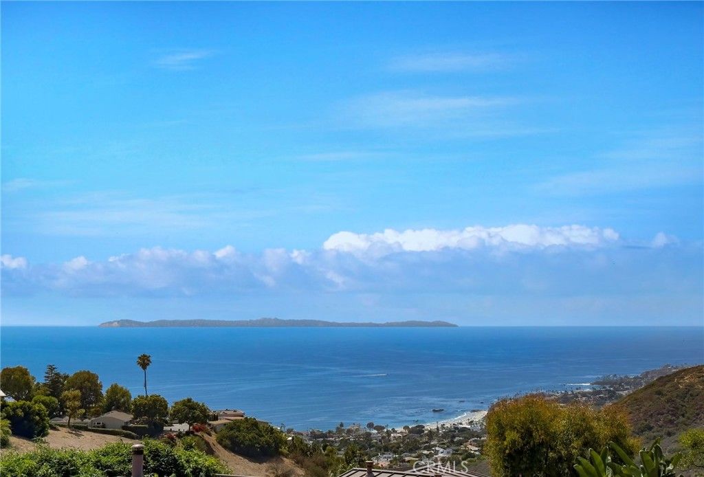 Photo of 1961 San Remo Drive, Laguna Beach, CA 92651 (MLS # NP26043095)