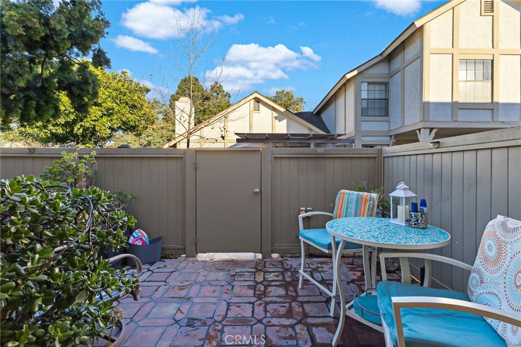 Photo of 15110 Henley Dr #51, Westminster, CA 92683 (MLS # LG26013787)