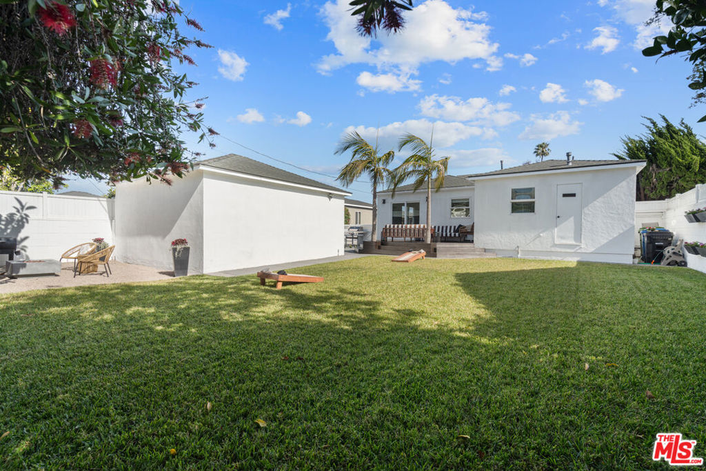 6129 W 76th Street