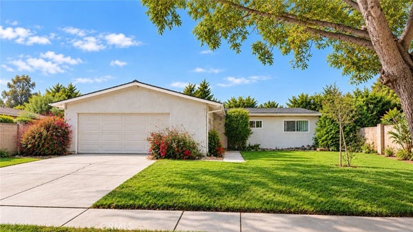 904 SEQUOIA ST, SAN BERNARDINO, CA 92407 - Image e5e84afb184d71e9562d4e3f430edd78/4008170402