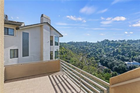 Photo of 3671 Alta Mesa, Studio City, CA 91604 (MLS # SB25277694)