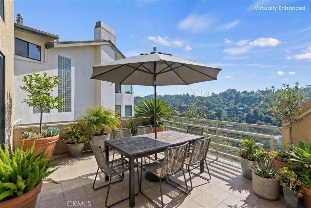 Photo of 3671 Alta Mesa, Studio City, CA 91604 (MLS # SB25277694)