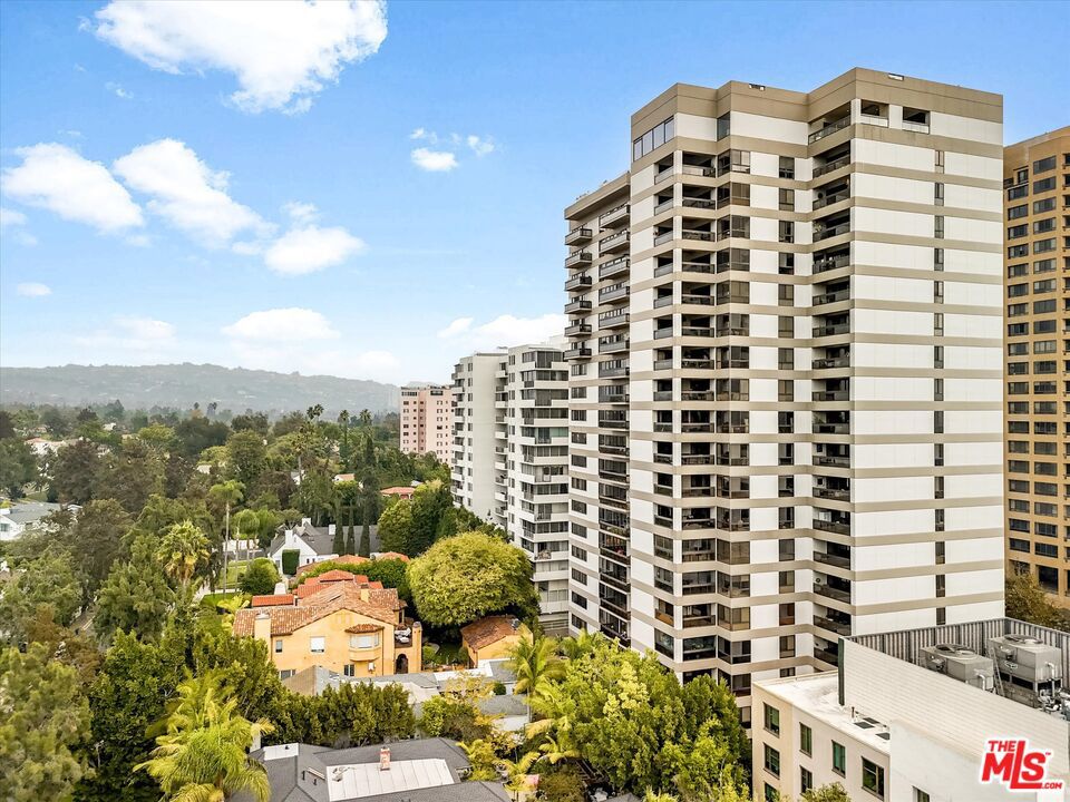 10445 Wilshire Boulevard 904