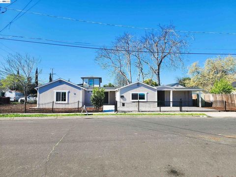Photo of 28 W Madill St St, Antioch, CA 94509 (MLS # 41126383)