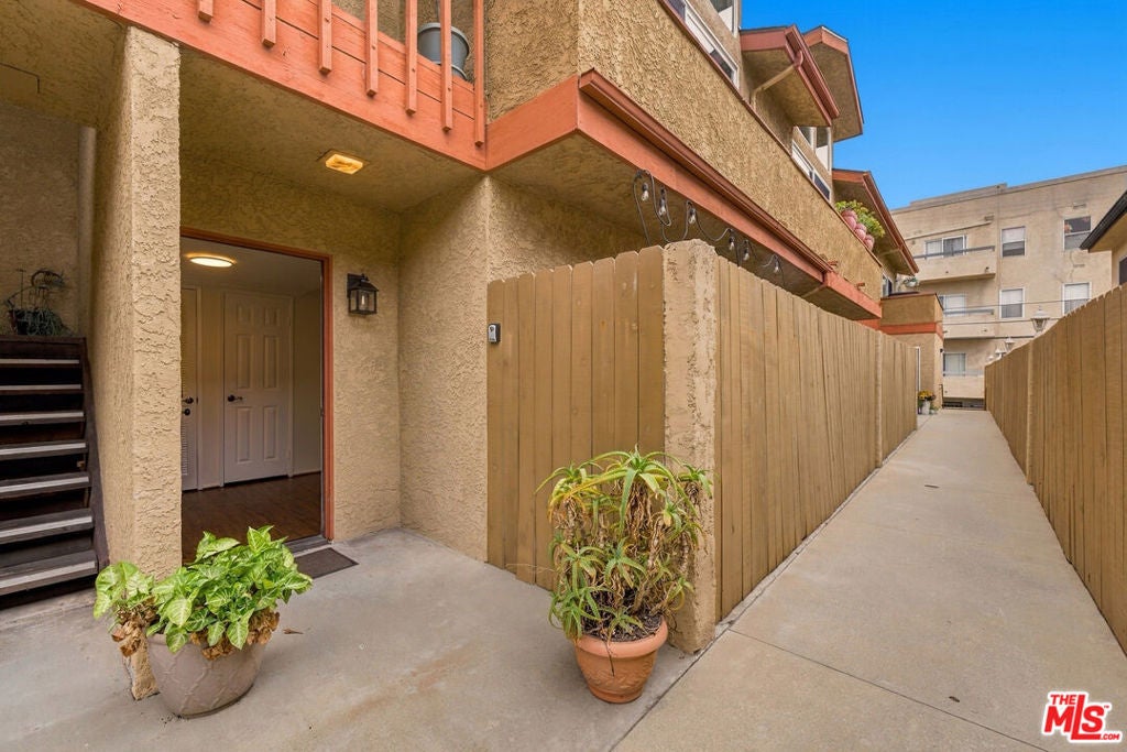 11918 Avon Way 102