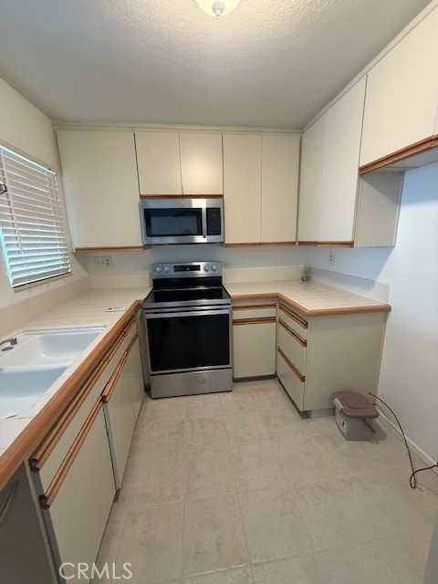New Horizons (NHOR) - Residential Lease