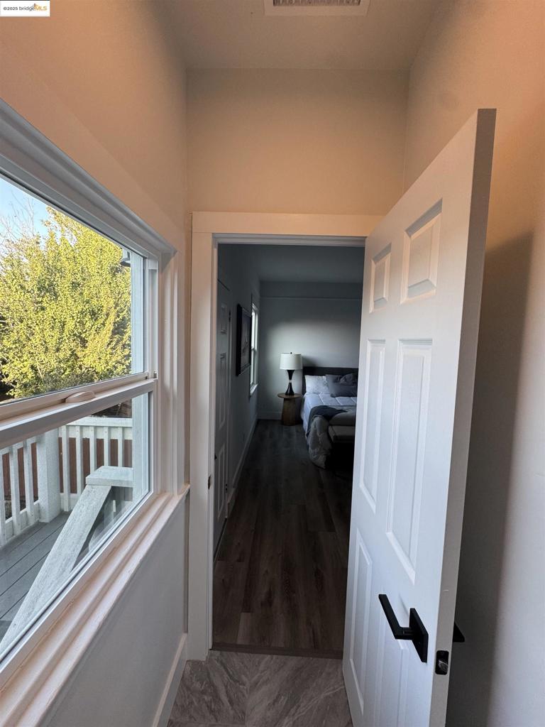 WEST OAKLAND - Residential