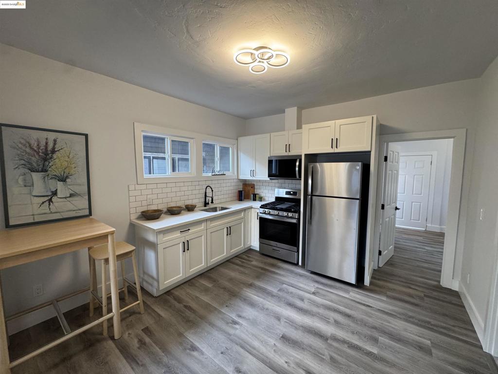 WEST OAKLAND - Residential