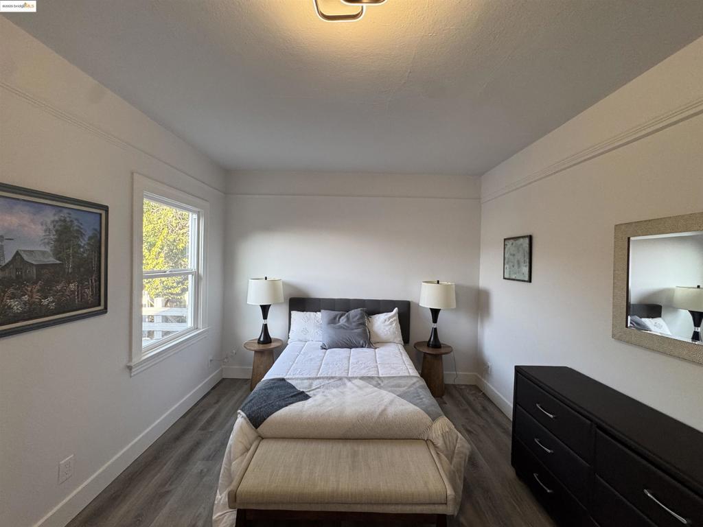 WEST OAKLAND - Residential