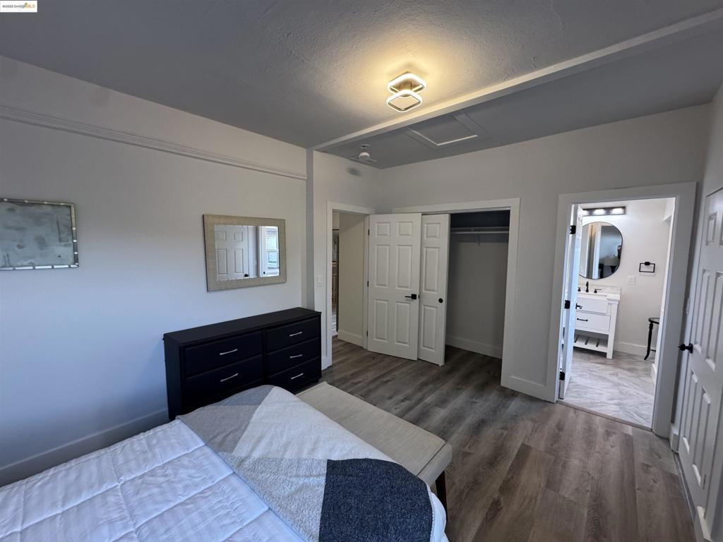 WEST OAKLAND - Residential