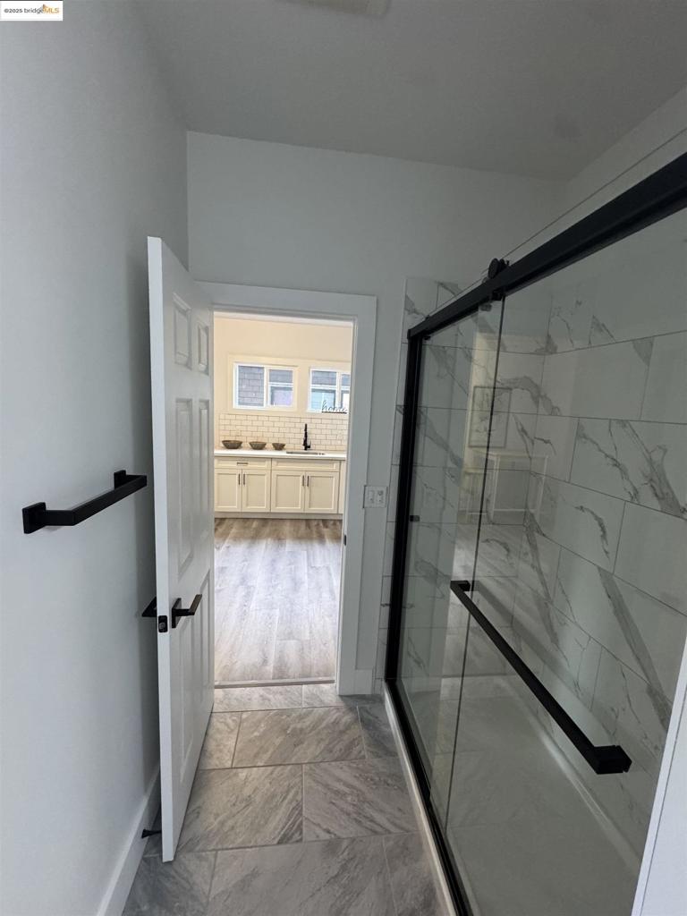 WEST OAKLAND - Residential