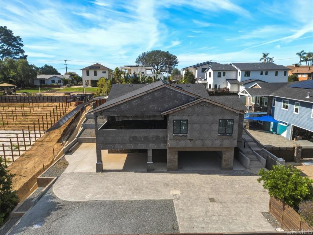 3780 82 Highland Dr.