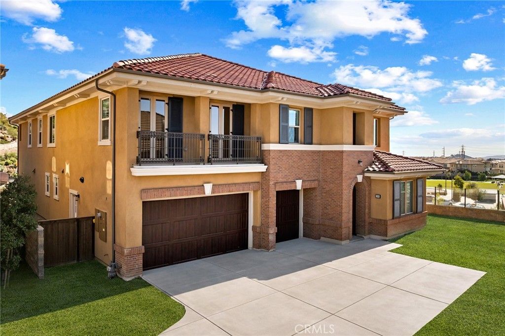 Photo of 1592 Sunset View Dr, Lake Forest, CA 92679 (MLS # OC26033319)