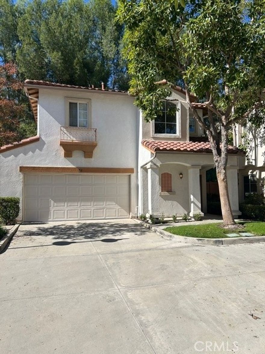 This 2-bedroom, 2-bath, home is located in the community "Fiesta" in north Rancho Santa Margarita. The property has just been updated with new flooring and fresh paint. It has a 2-car garage with direct access. Open floor plan allows for lots of natural lighting and comfort. This detached home features a decorative fireplace in the living room, granite countertops in the kitchen, and a laundry room located upstairs. This home has a spacious master suite with an updated walk-in closet. The second bedroom has its own full bathroom. There is a good size backyard area, perfect for entertaining.