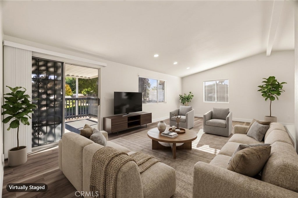 701 E Lassen Avenue 56