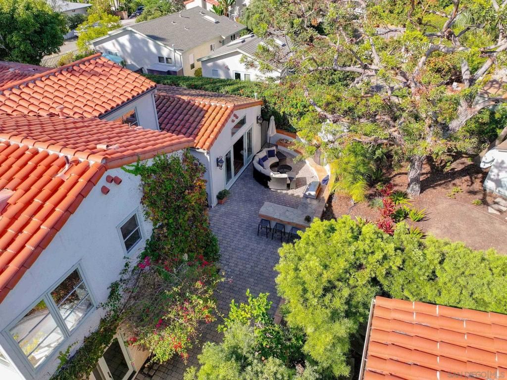 Photo of 901 Stratford Drive Dr, Encinitas, CA 92024 (MLS # 250042317SD)