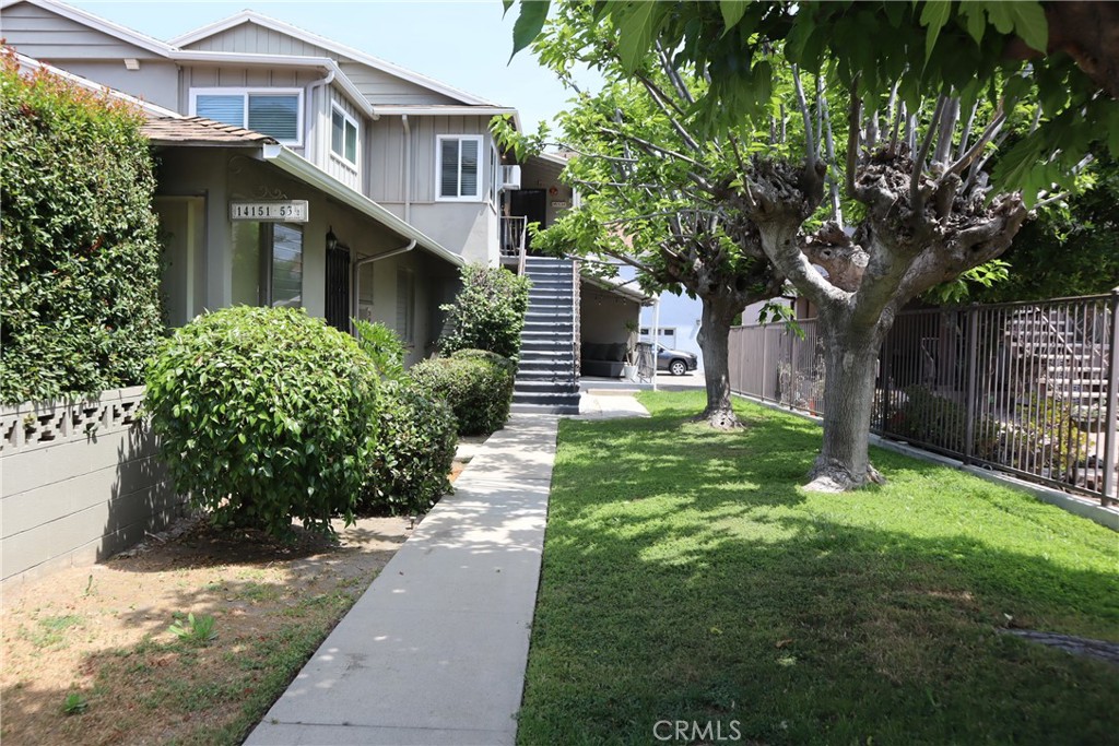 14151 Moorpark Street presents a rare opportunity to acquire a well-maintained fourplex in the heart of Sherman Oaks—one of the most desirable and stable rental submarkets in the San Fernando Valley. Built in 1956, the property is situated on a quiet, tree-lined street just a short walk from the vibrant retail and dining scene along Ventura Boulevard.
The unit mix consists of two spacious 2-bedroom / 1-bath units and two 1-bedroom / 1-bath units, offering an ideal layout for tenants. The property features four private garages, providing valuable on-site parking and potential future ADU conversion (buyer to verify), along with a dedicated laundry room—a convenience that supports tenant satisfaction and additional income potential.
Zoned TOC Tier 2, the property offers long-term redevelopment potential in a walkable, high-demand location. Well-kept and easy to manage, this asset is an excellent fit for both seasoned investors and first-time multifamily buyers seeking a stabilized property with upside.
Tenants benefit from close proximity to major employers and freeway access, with the 101 and 405 freeways just minutes away. Surrounded by shops, restaurants, and essential services, 14151 Moorpark Street offers the perfect balance of location, livability, and long-term value.