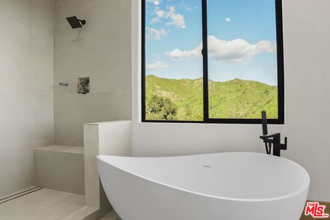 Photo of 1036 El Medio Avenue, Pacific Palisades, CA 90272 (MLS # 26638051)